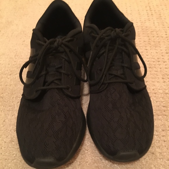 Adidas Women's Cloudfoam QT Racer Shoes - Picture 3 of 4